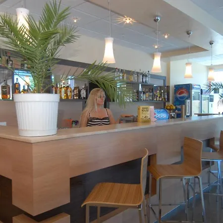 Menada In Sunny Apartament