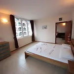 Apartment Menada In Sunny