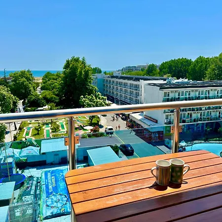 Menada In Sunny شقة