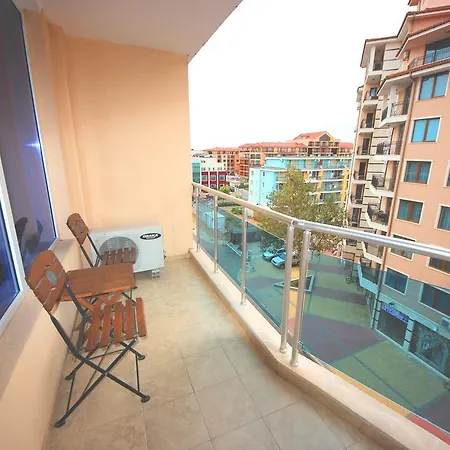 Apartment Menada In Sunny