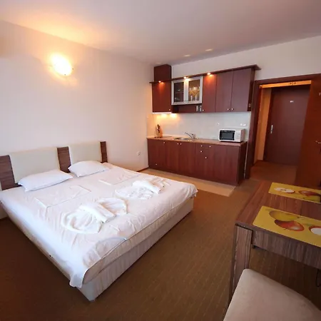 Menada In Sunny サニービーチ