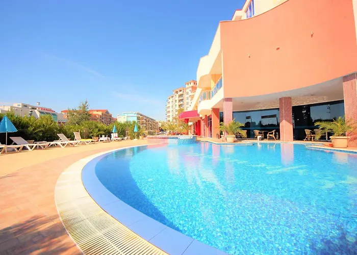 Menada In Sunny Apartment Slantschew brjag