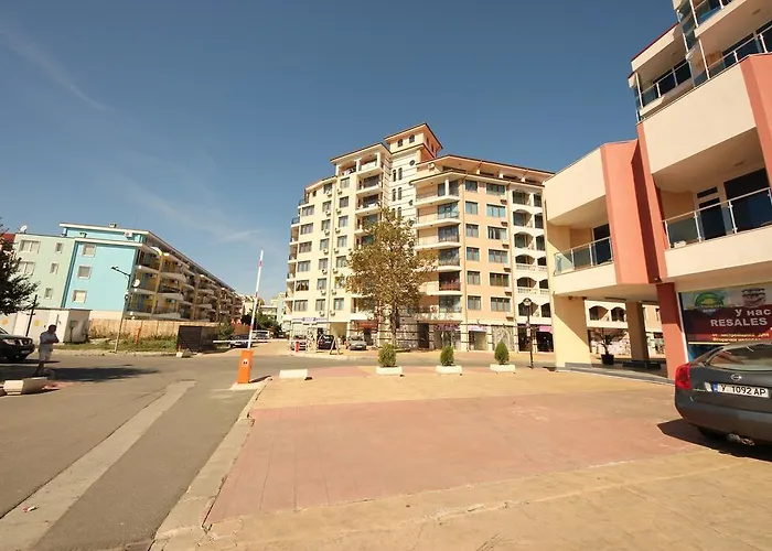 Apartment Menada In Sunny