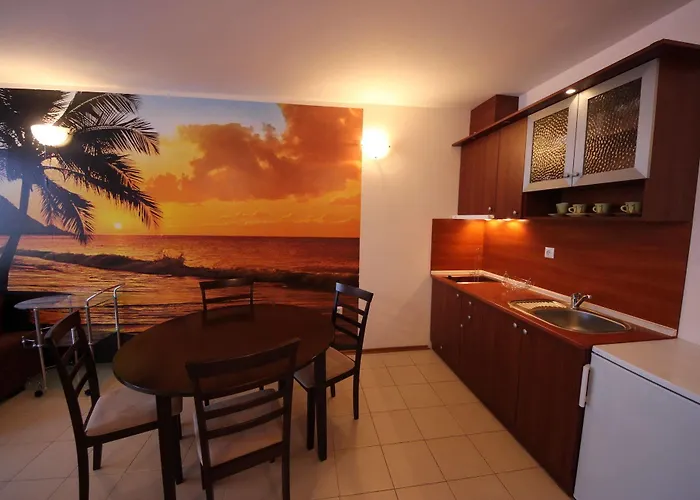 Menada In Sunny Slantschew brjag