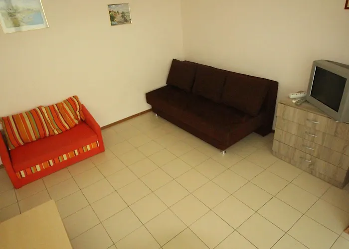 Apartment Menada In Sunny