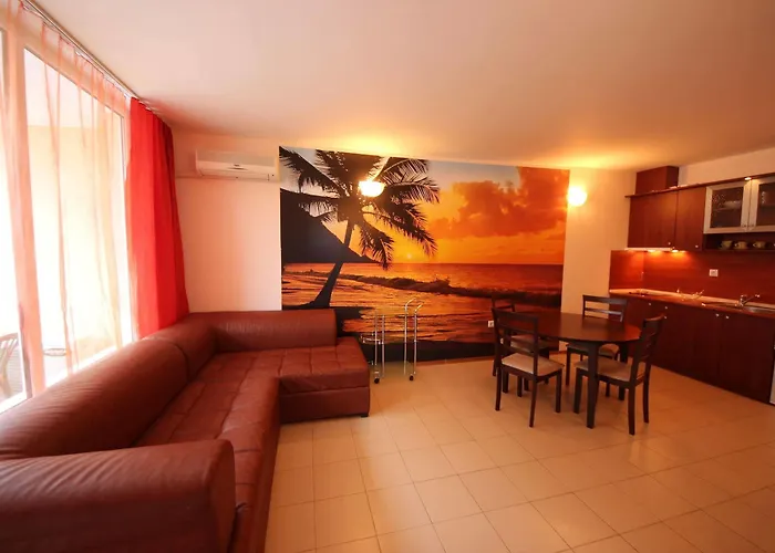 Menada In Sunny Apartment