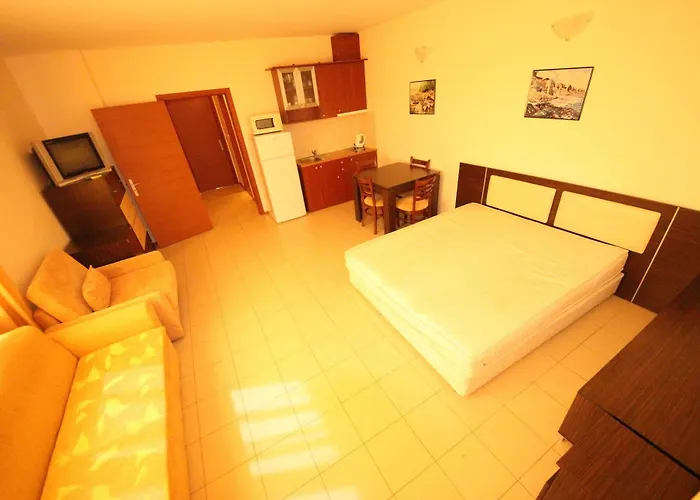 Menada In Sunny Apartment Sunny Beach