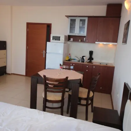 Menada In Sunny Apartment Sunny Beach
